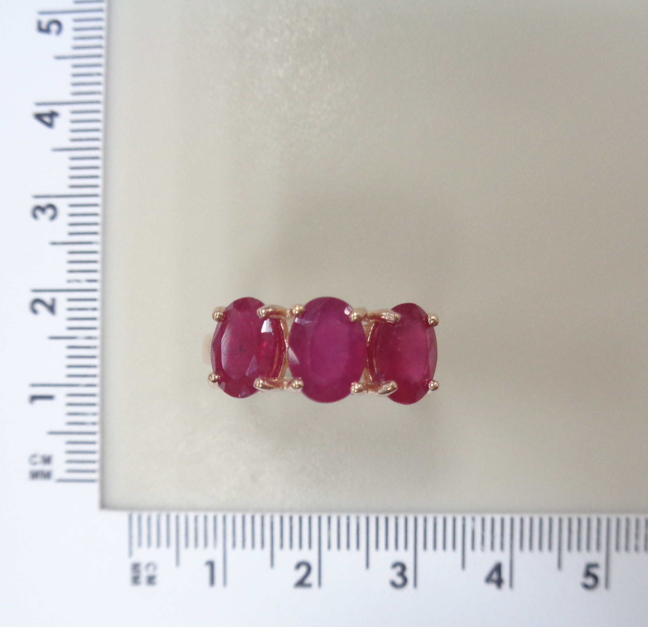 Серебряное кольцо с рубинами